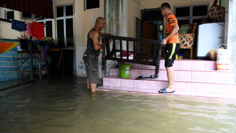 Floods begin to recede in Kelantan