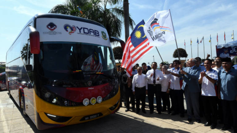 PM launches Bumiputera education tour