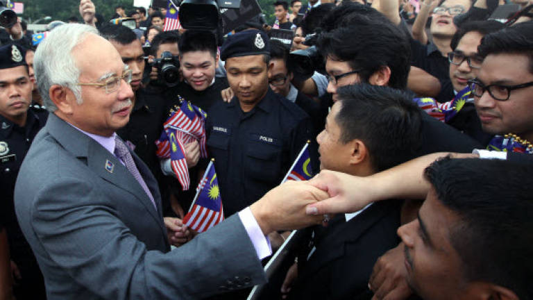 MH17: Youths gather to show support for govt (Updated)