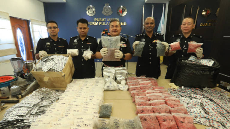 Police bust drug lab, seize more than RM700,000 worth of drugs