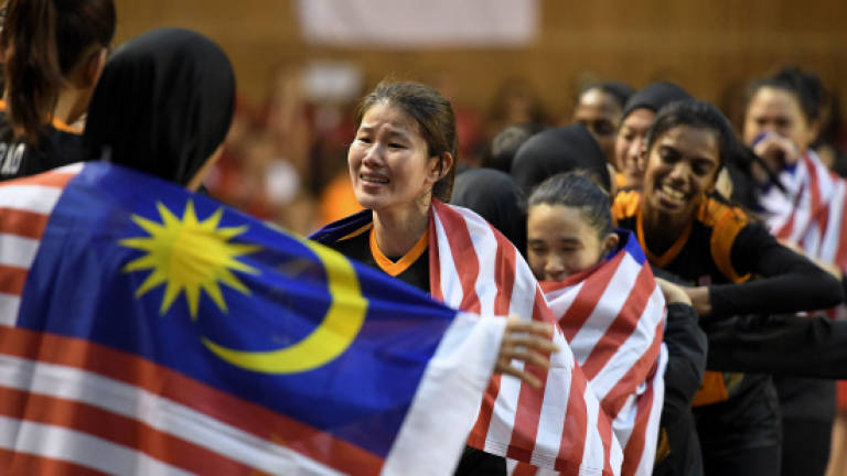 Dream start to SEA Games with royal golden touch (Updated)