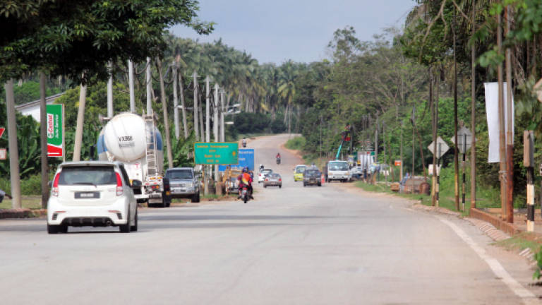 Bauxite can only be transported by Pakamatic lorries