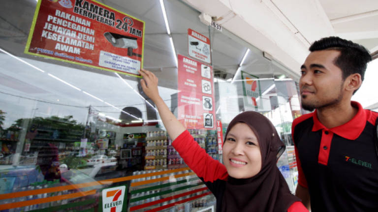 7-Eleven joins Ipoh police anti-crime drive
