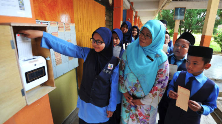 SKKGB first school to implement punch card system in T'ganu for students