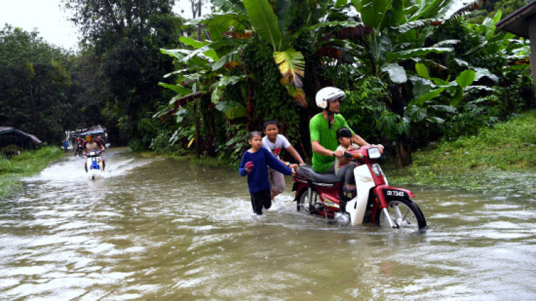 Number of Kelantan flood victims rises to 1,729 Tuesday morning