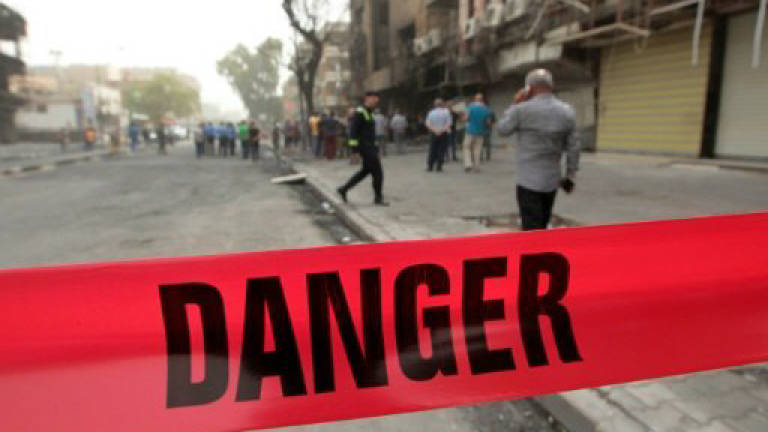 Suicide bomber kills 10 north of Baghdad: Officials