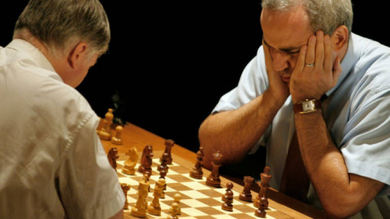Chess legend Kasparov rolls back the years in competitive return
