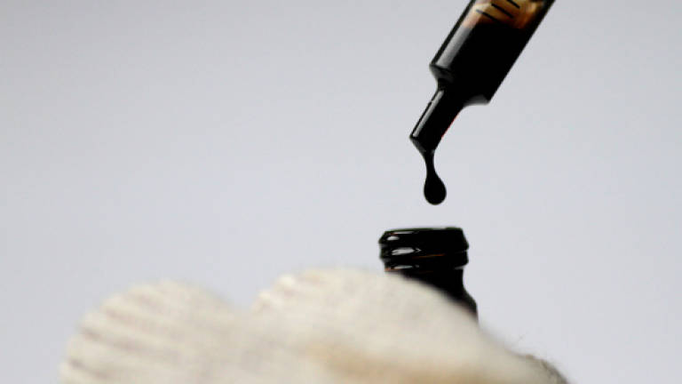 Oil prices gain as Saudi Arabia cuts ties with Qatar