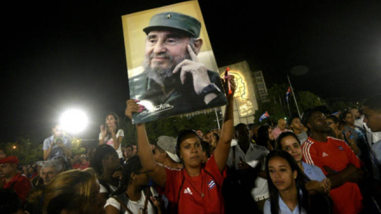 Fidel Castro takes final voyage across Cuba