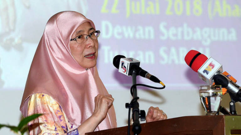 Gov't to make adjustments to channel oil royalty: Wan Azizah