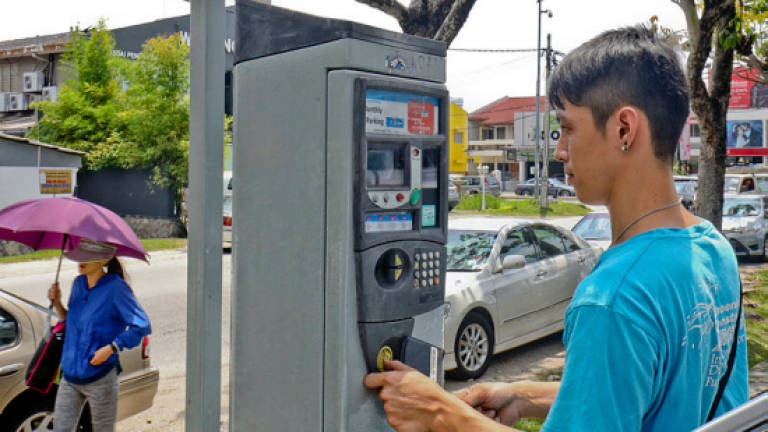 Motorists irked by dysfunctional parking metres (Updated)
