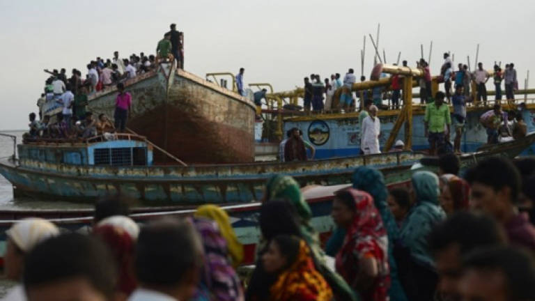 30 missing after ferry capsizes in Bangladesh