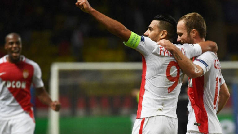 Falcao boosts Monaco in bid to catch Nice