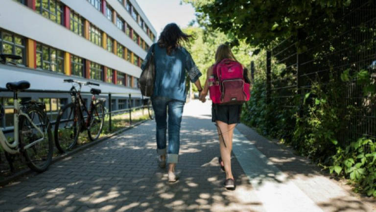 'Regretting motherhood' debate rages in Germany
