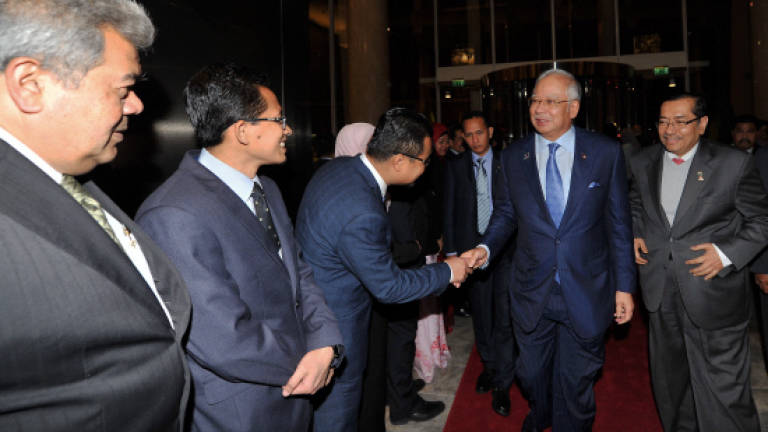 Najib arrives in London for working visit