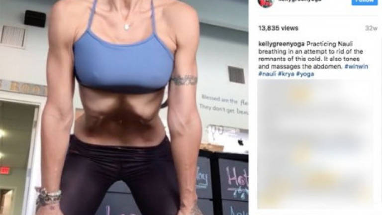 (Video) Alien yoga: the latest fitness trend to sweep across Instagram