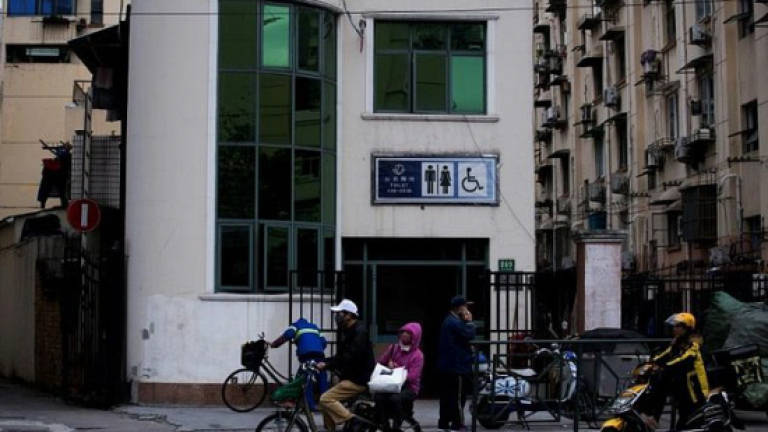 China's 'toilet revolution' targets dirty lavatories
