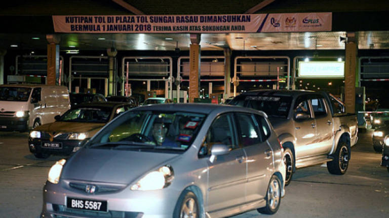 End of toll collection at Batu Tiga, Sungai Rasau