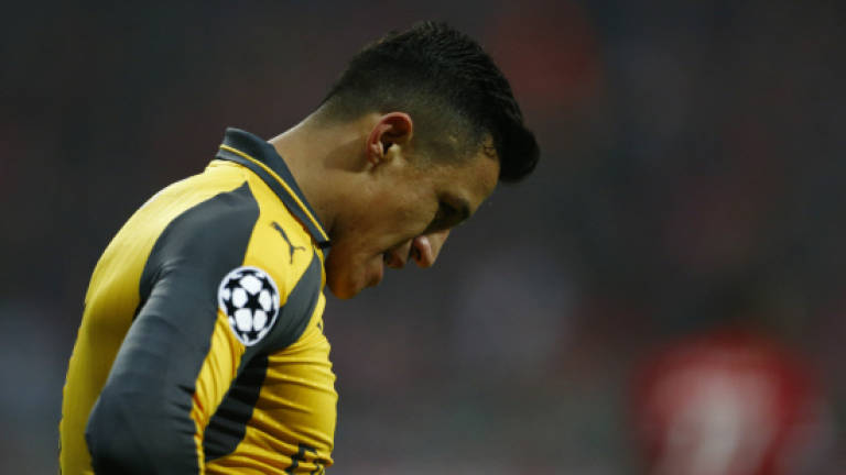 Sanchez seeks to put transfer blow behind him