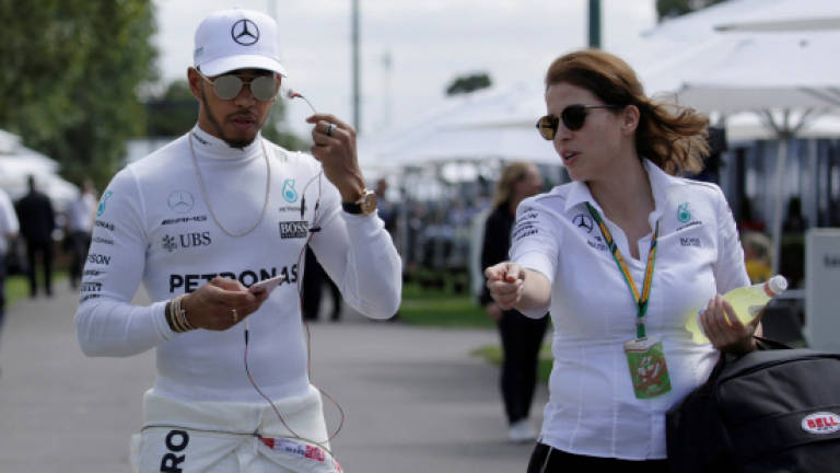 Let's see more women in paddock - Hamilton