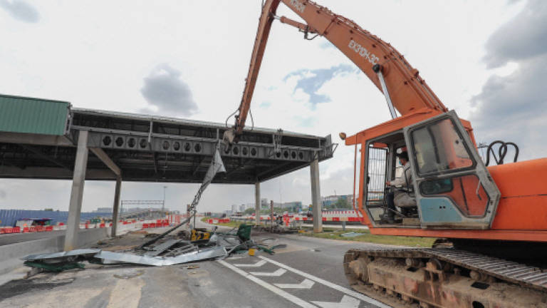 Batu Tiga toll plaza lanes to be opened in stages from tonight