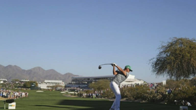 Strong finish lifts Fowler to Phoenix Open lead