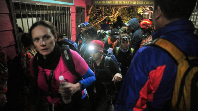 First group of climbers ascend Mount Kinabalu this morning: Sabah Parks
