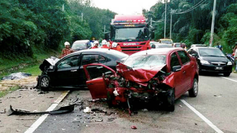 Three including cop killed in two-vehicle crash in Setiu