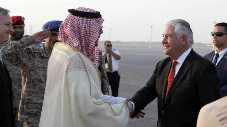 Tillerson returns to Saudi Arabia as Qatar row simmers