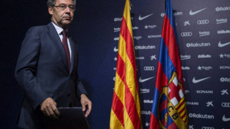 Barca board members resign over closed doors decision