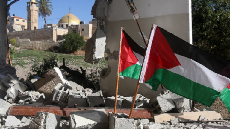 Israel kills Palestinian teen 'mistaken for stone-thrower'