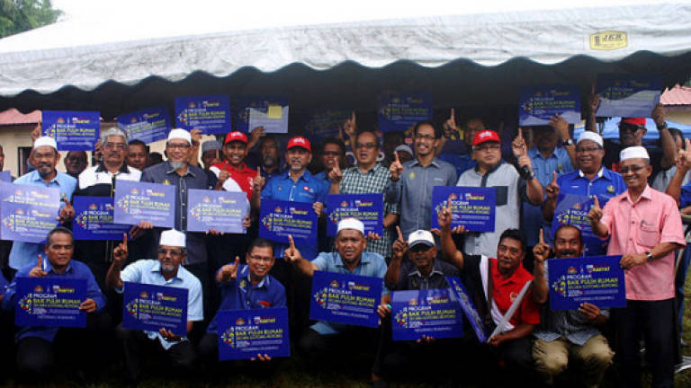 BN repairing project for 100 houses in Bukit Gantang completes next month