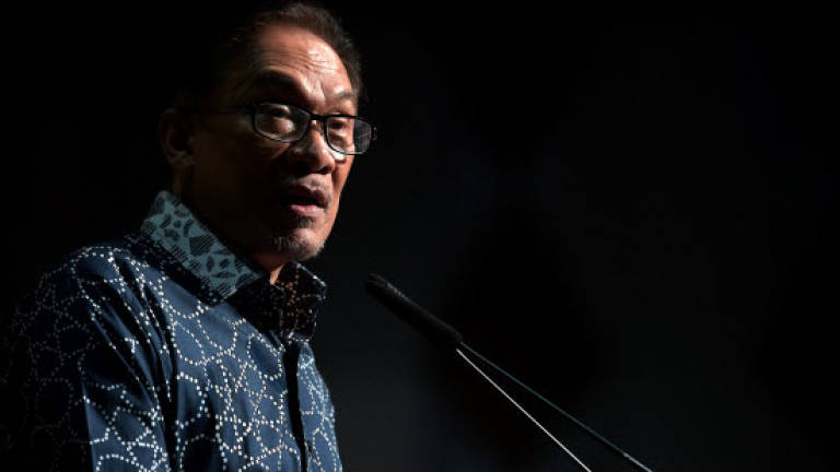 Singapore's issues cannot be compared to Malaysia's: Anwar