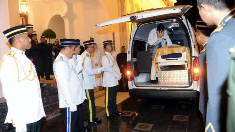 Public can pay last respects to Perak Sultan from 9am today