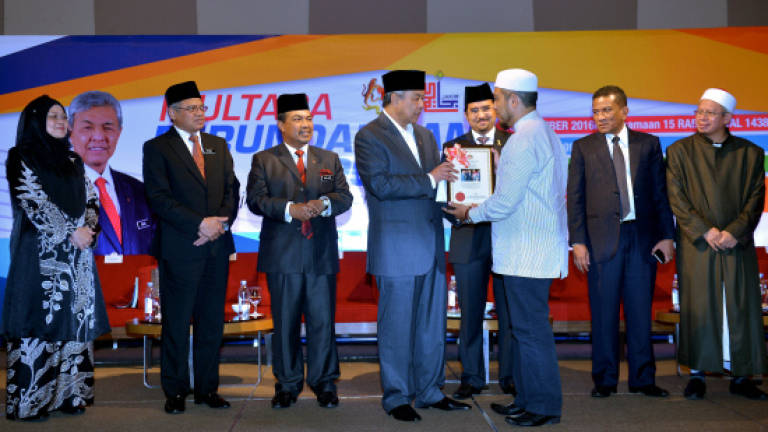 Zahid urges all to respect efforts in upholding Islamic laws