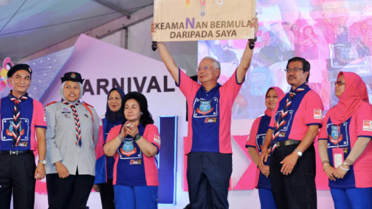 'Be proactive and follow your dream', says PM to gen Y