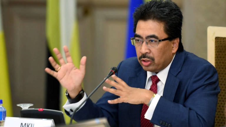 Paying workers via bank accounts can prevent abscondment: Johari