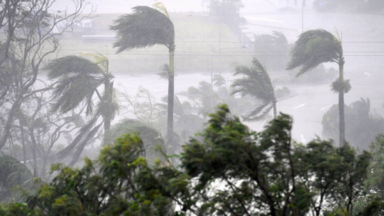 Northeast Australia in grip of 'monster' Cyclone Debbie