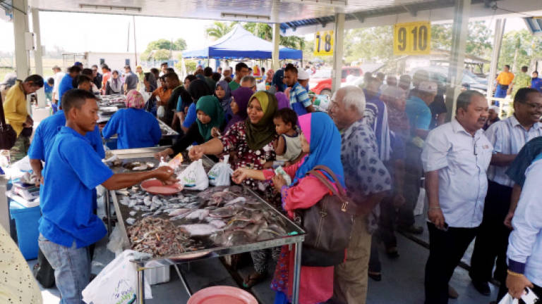 LKIM urges public not to panic over rising fish prices