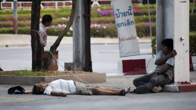 Suspected Muslim rebels blamed for bomb attack in Thai south