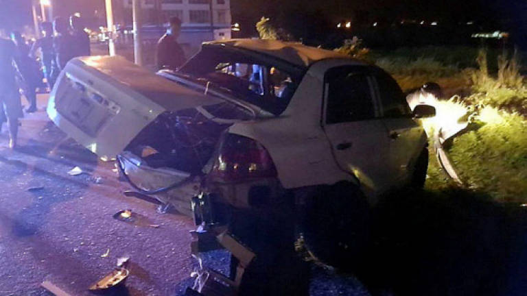 Two killed in car collision in Taiping