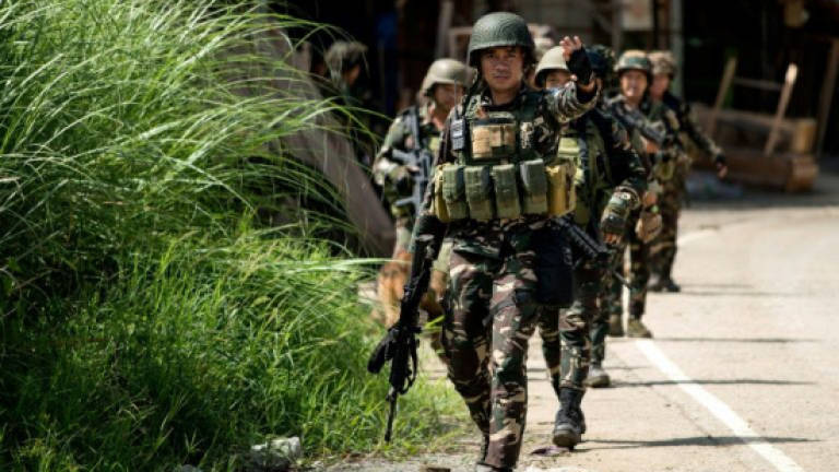 Islamic militants take hostages at Philippine school: army