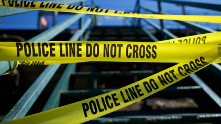 Businessman loses RM32,000 in robbery Businessman loses RM32,000 in robbery