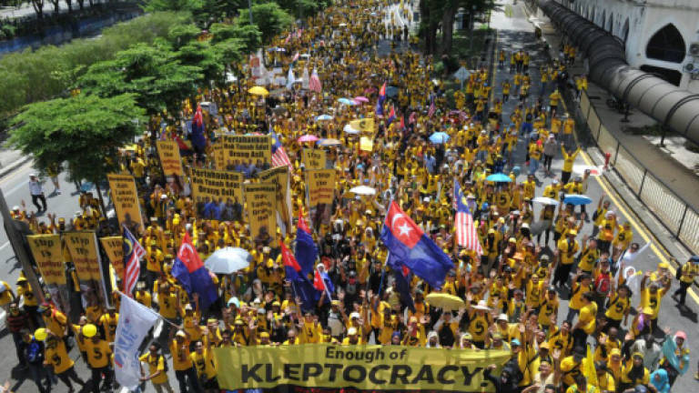 Bersih 5 rally groups converge outside Dataran Merdeka