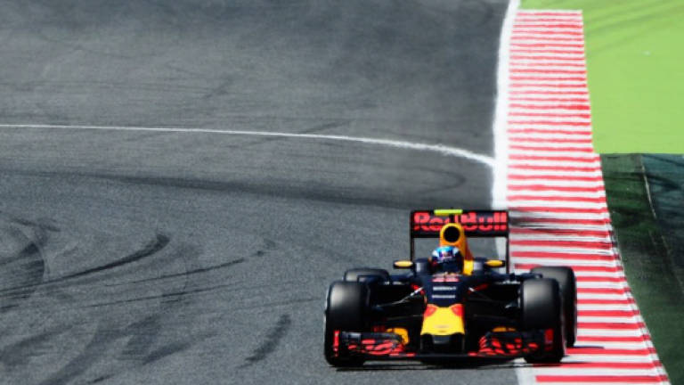Verstappen tops testing in Spain