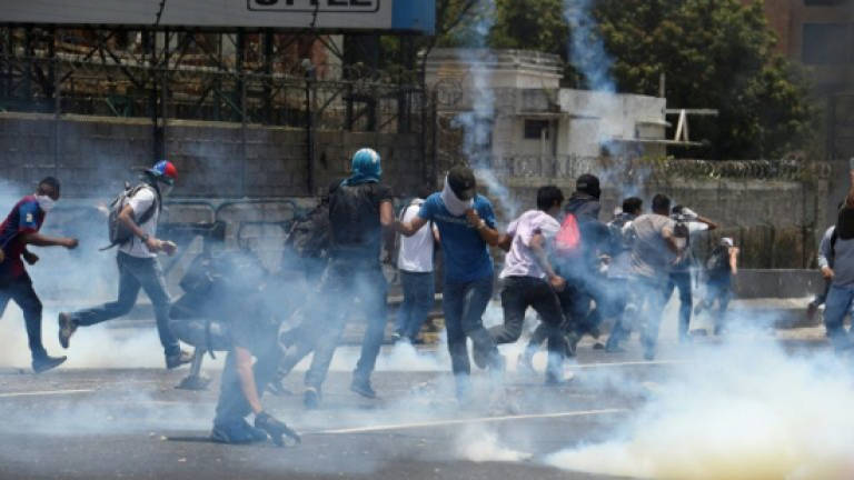 New Venezuela clashes, US voices 'grave concern'