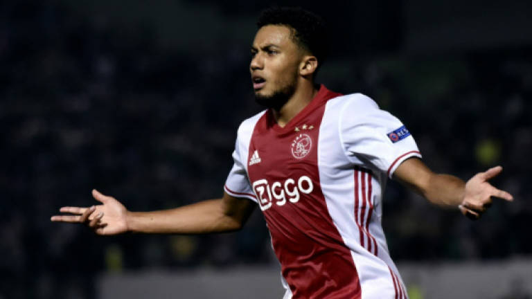 Palace wrap up deal for Riedewald
