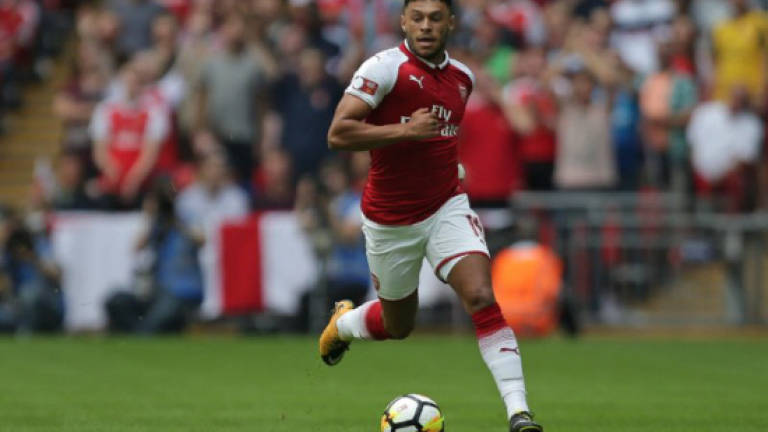 Oxlade-Chamberlain set for Chelsea move: Reports