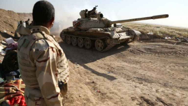 Attacks on Iraq gas facility, oil field kill five