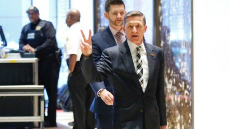 Trump offers national security adviser post to Flynn